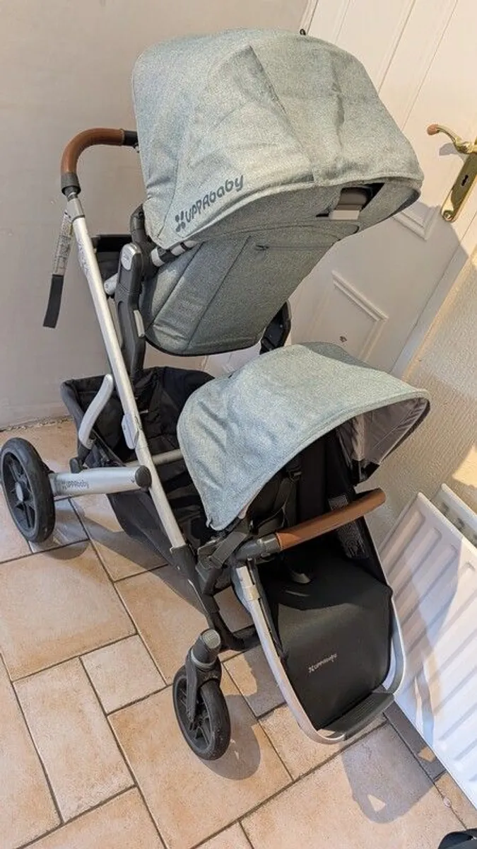 Uppababy Vista (Includes Bassinet, Rumble Seat & All Adapters) - Image 2