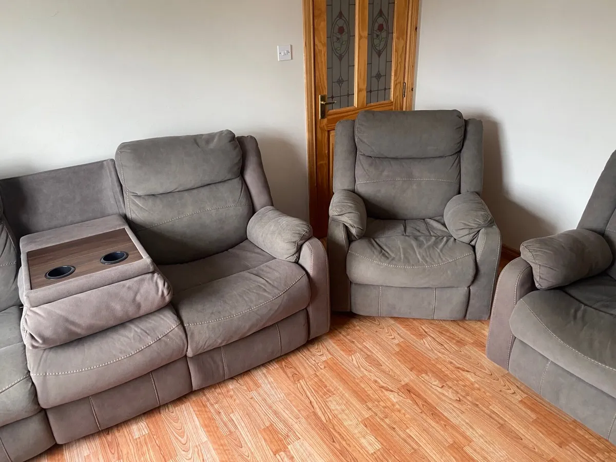 3 + 1 + 1 Reclining Sofa Set - Image 2