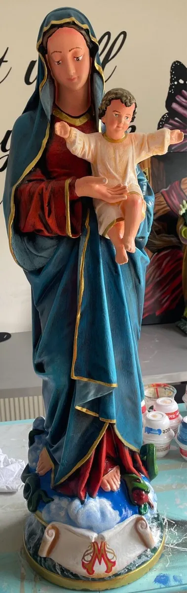 Statues - Image 2