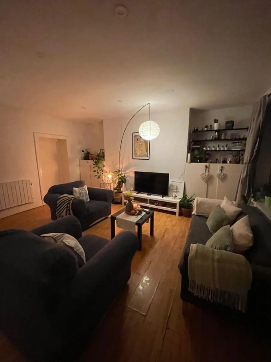 Free Sofas - Image 3