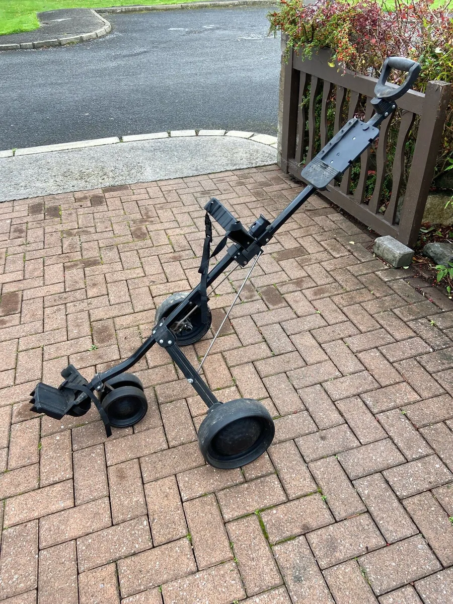 Golf. Trolley - Image 1