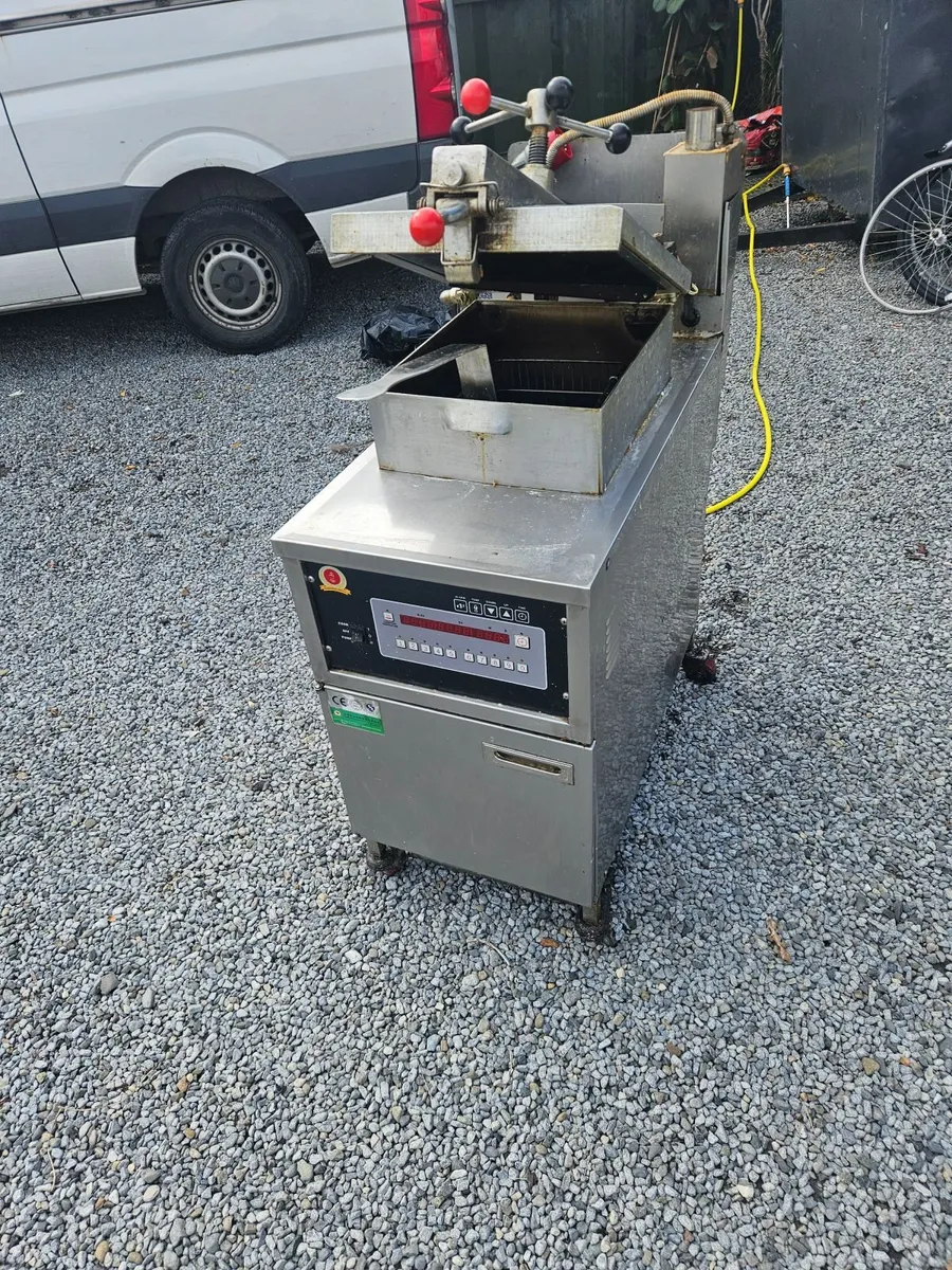 Pressure fryer electric - Image 1