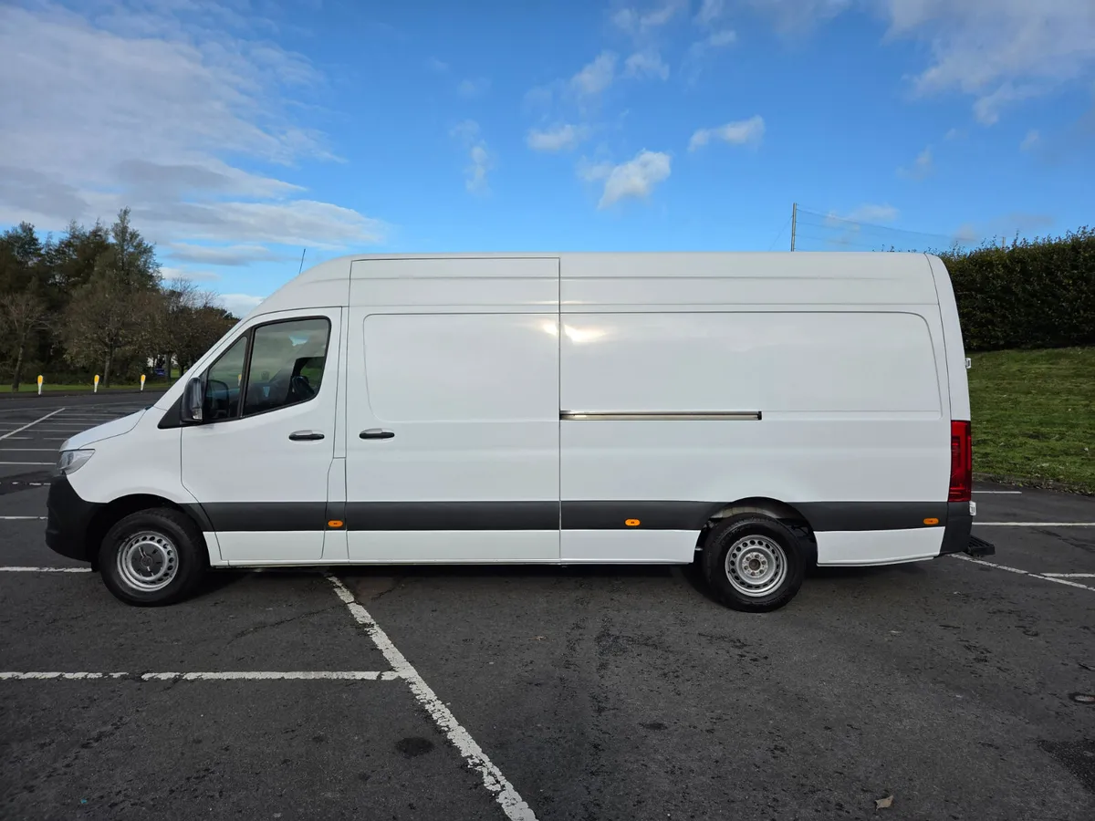 Mercedes-Benz Sprinter 2022 - Image 4