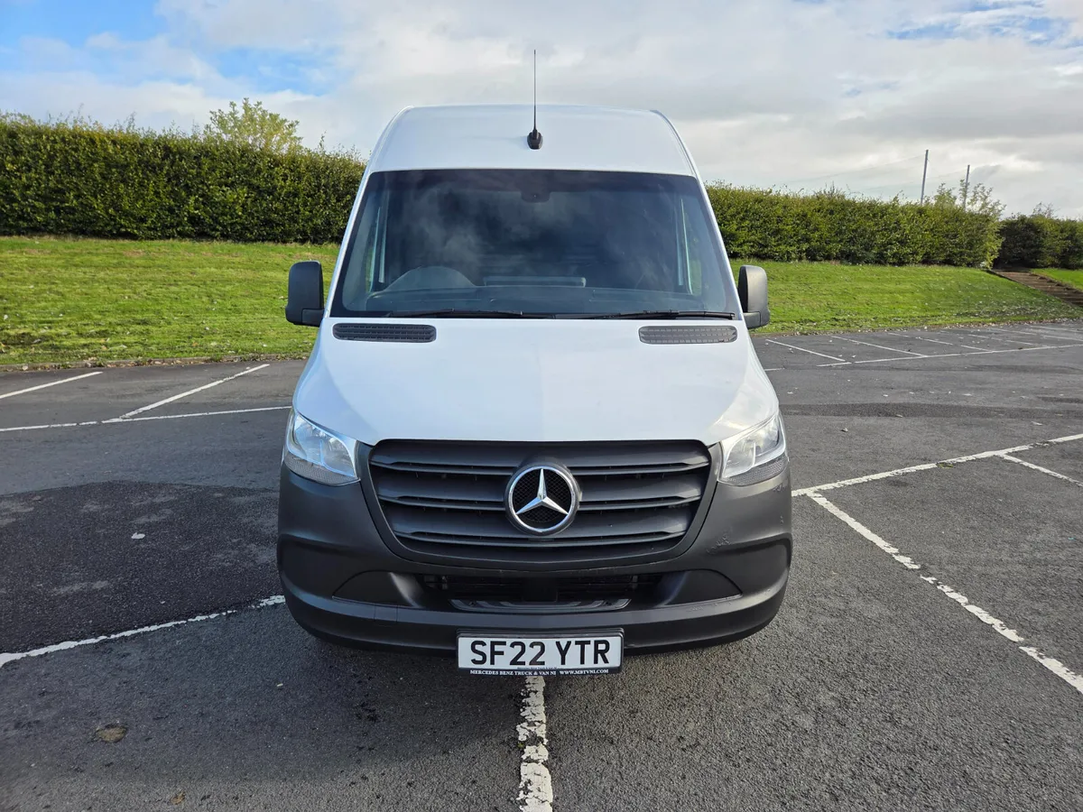 Mercedes-Benz Sprinter 2022 - Image 2