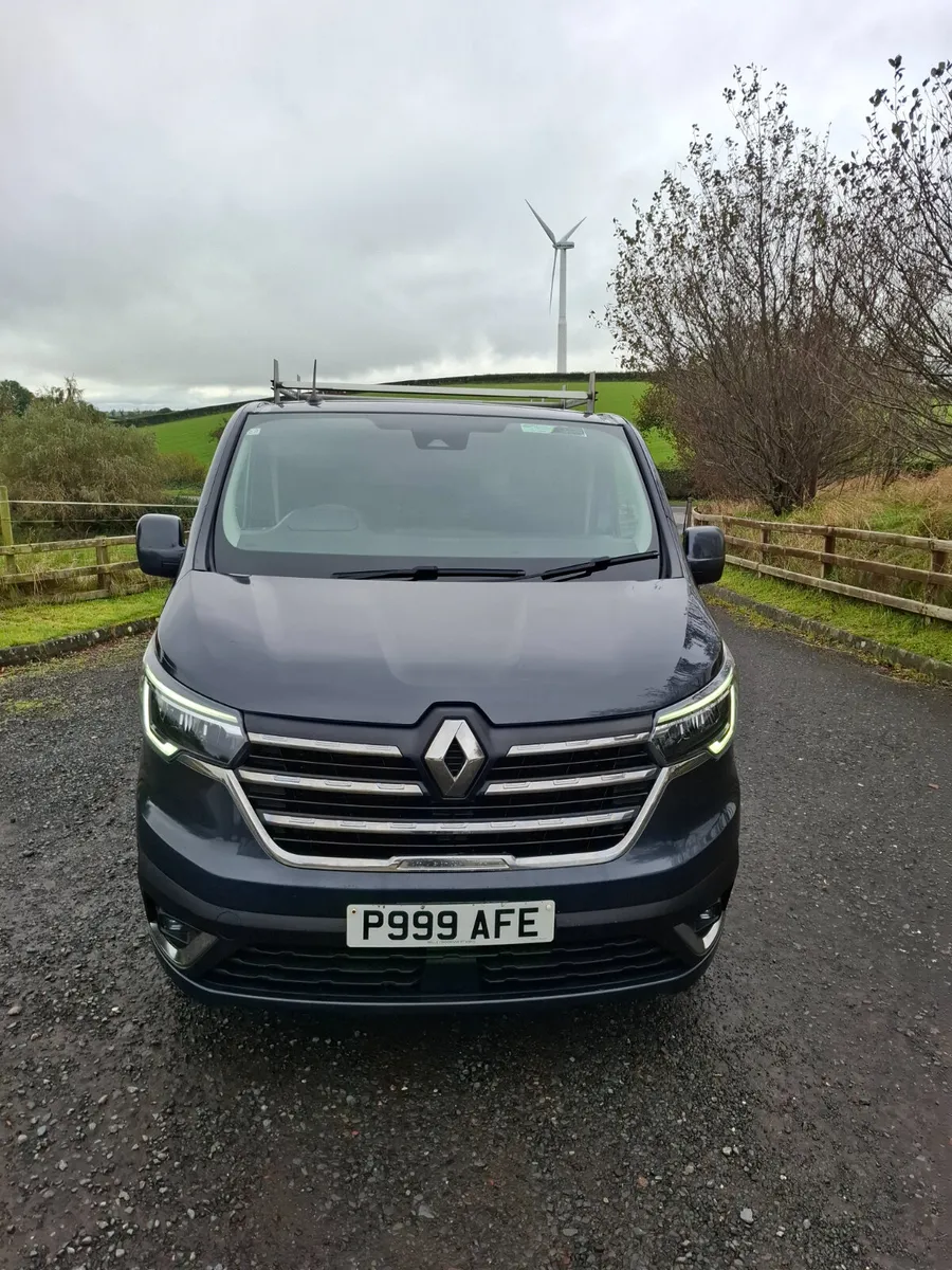 2023 Renault Trafic 2.0 sport - Image 2