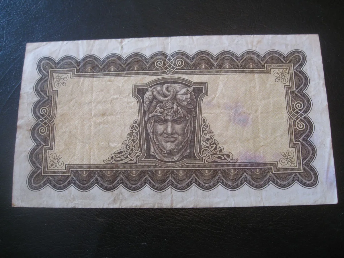 5 Pound Lavery Notes - 50 Euros Each - Image 4