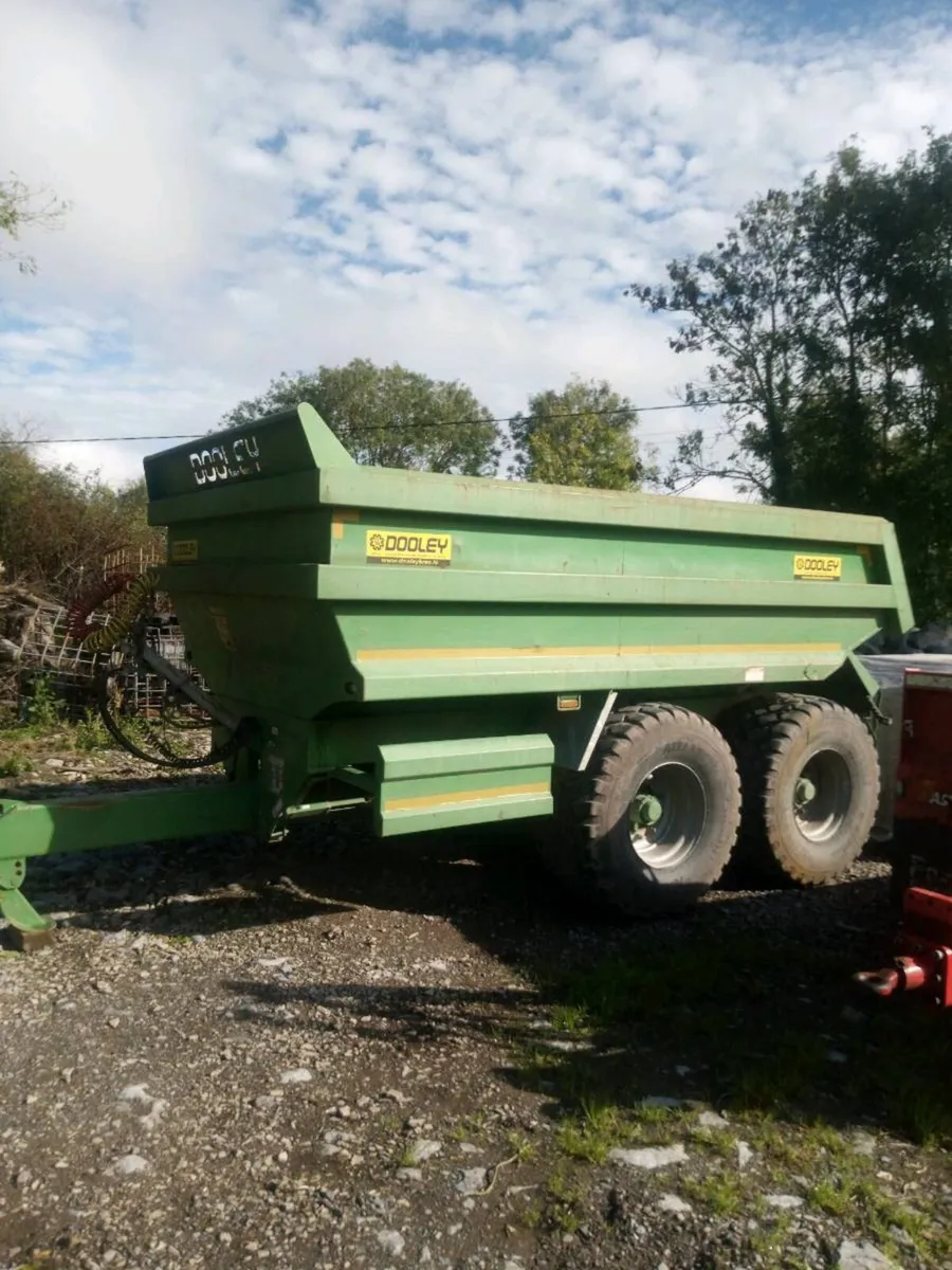Trailer - Image 2