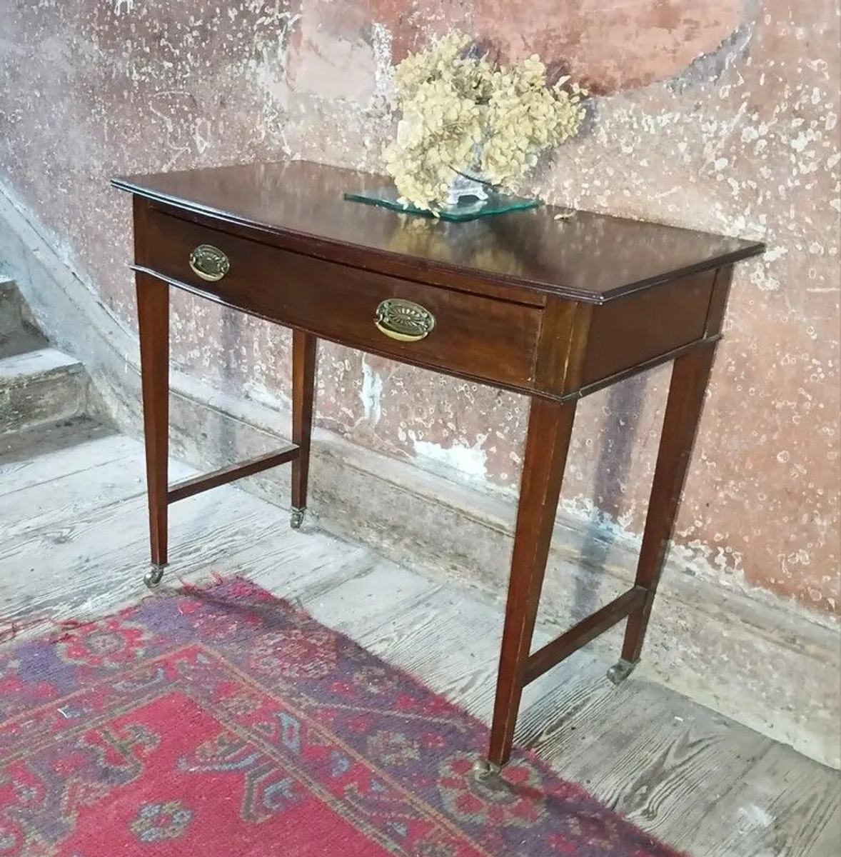 A mahogany Georgian Writing Table. - Image 2