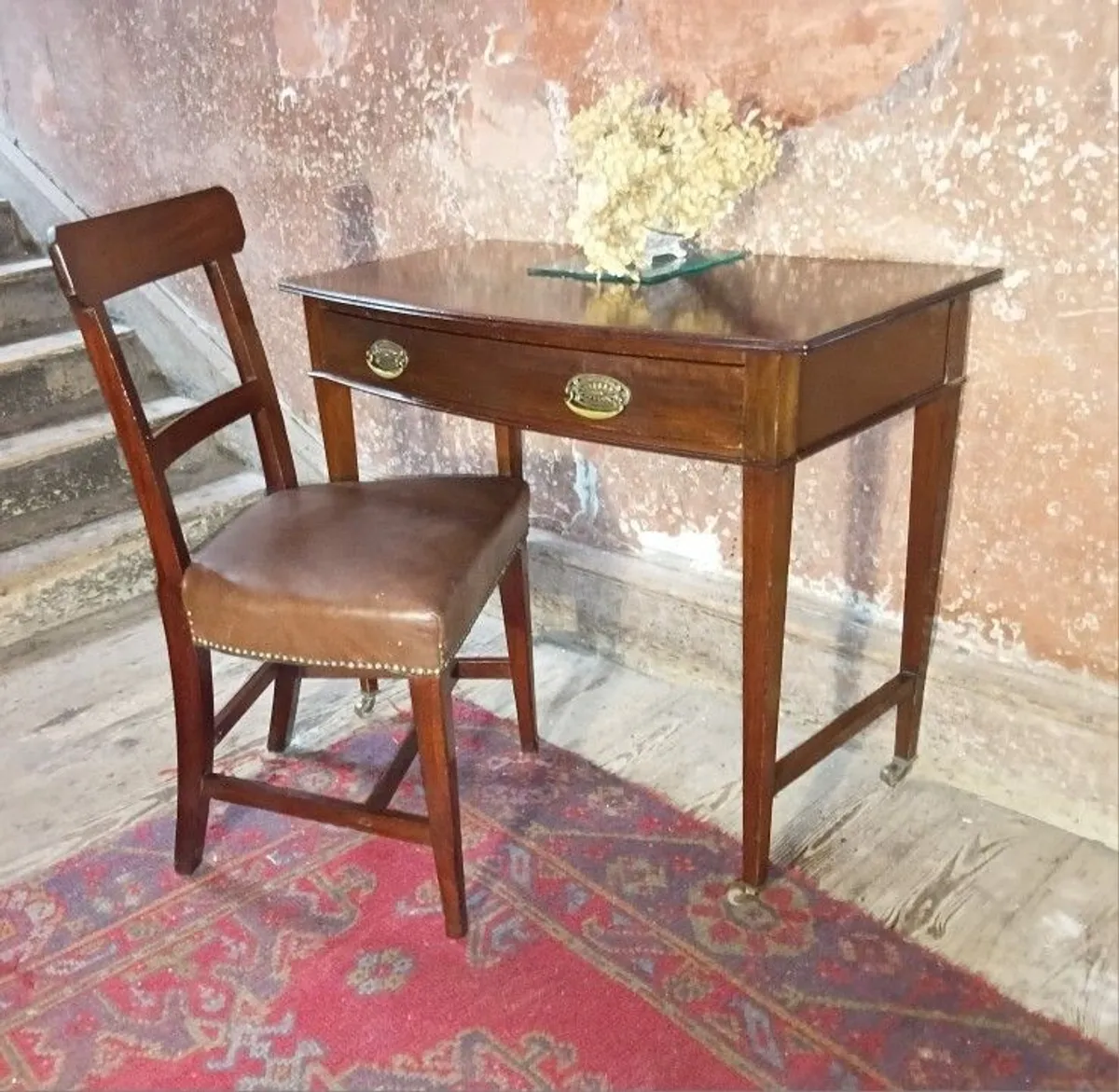 A mahogany Georgian Writing Table. - Image 4