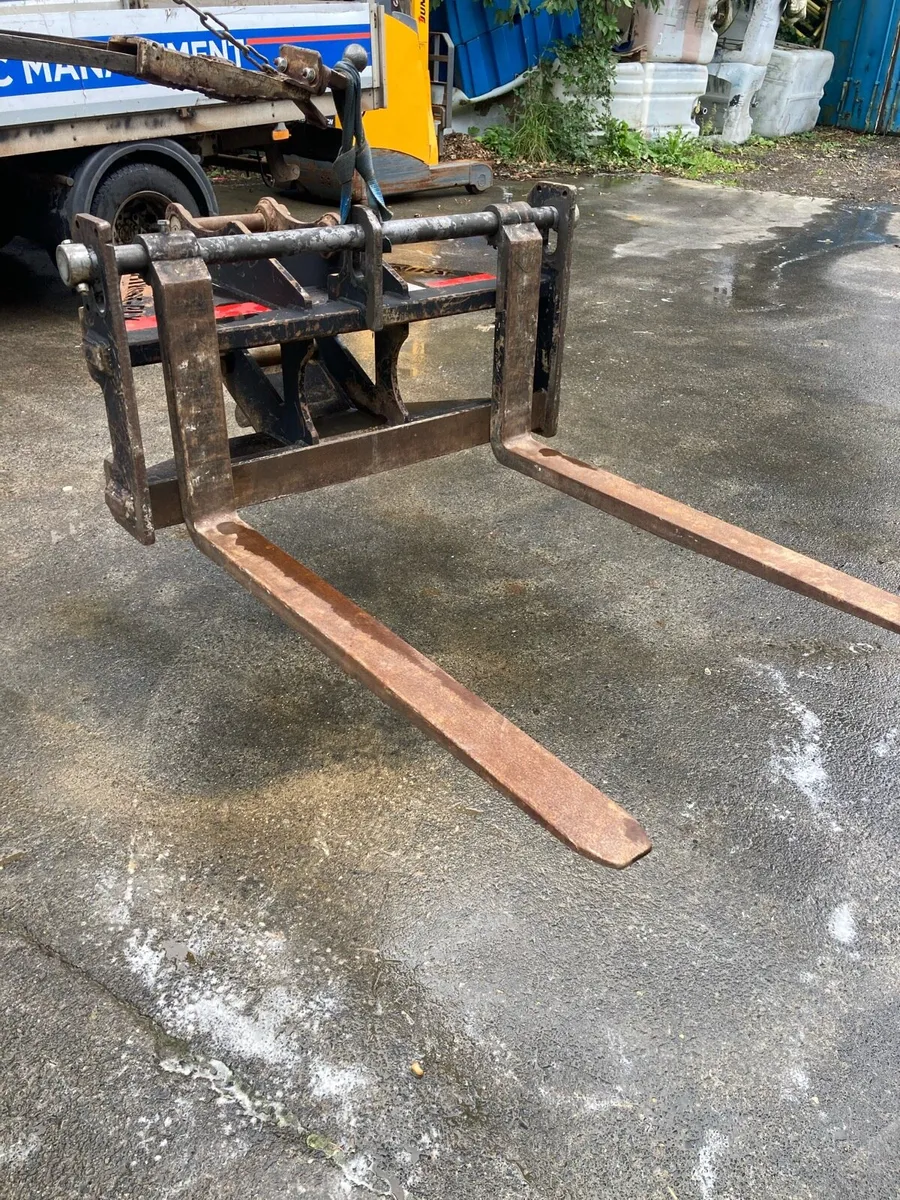 Kubota 8 ton excavator pallet forks - Image 3