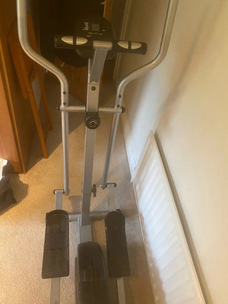 Trojan Cross Trainer - Image 3