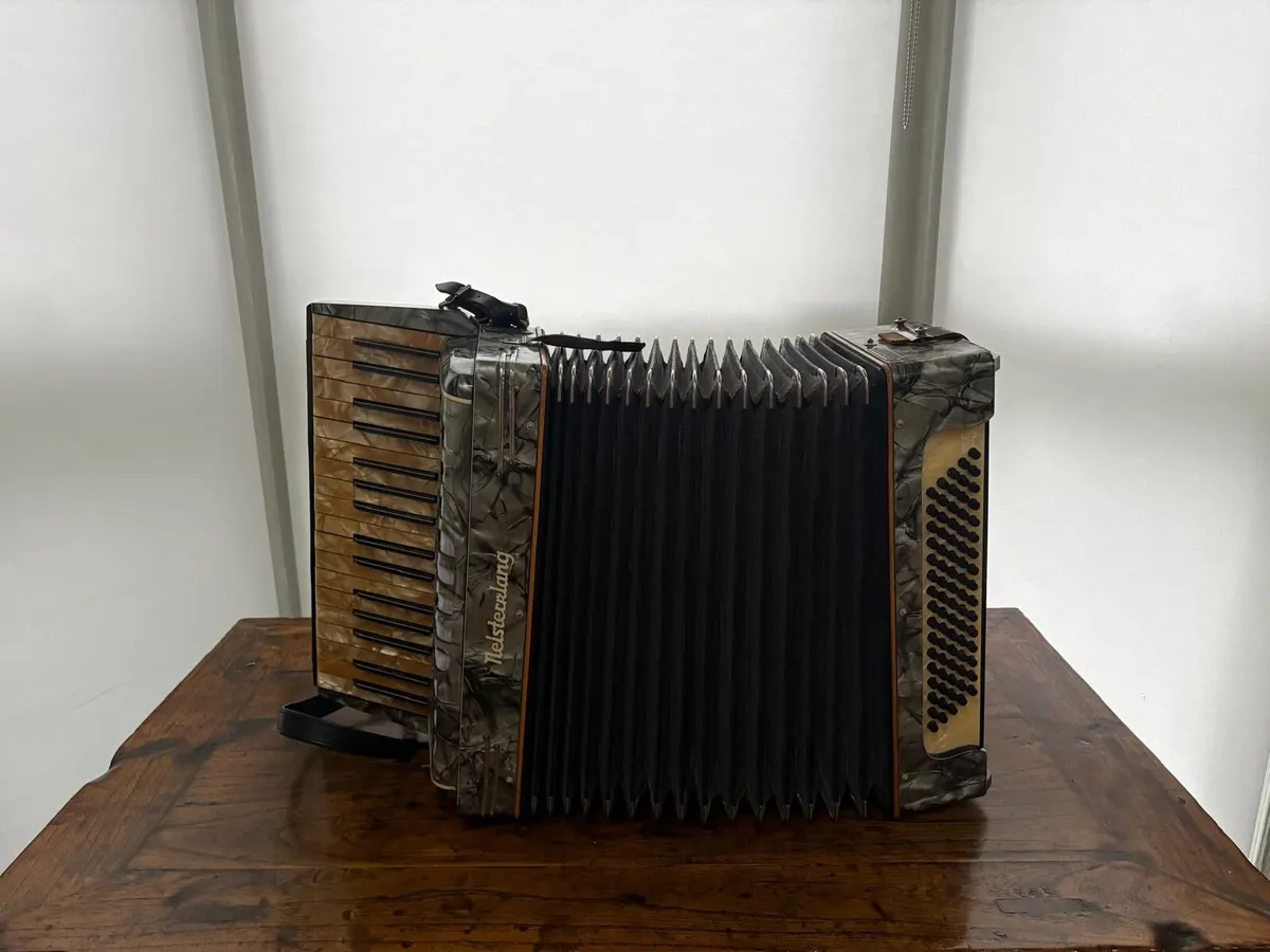 Vintage Piano Accordion - Image 3