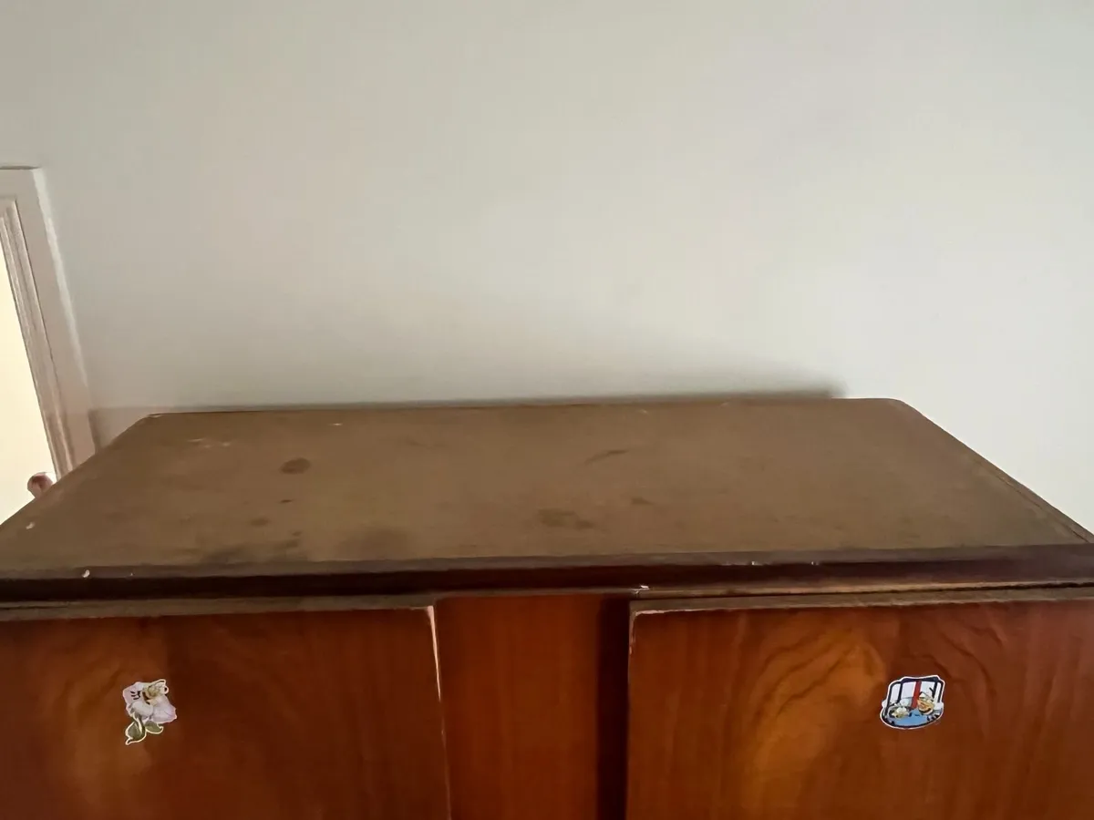 Wardrobe - Image 4