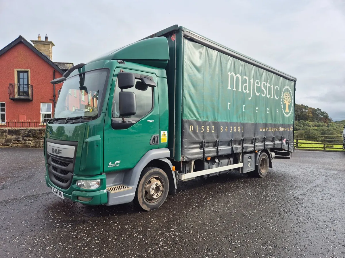 Daf 7.5ton Covered Beavertail - Image 1