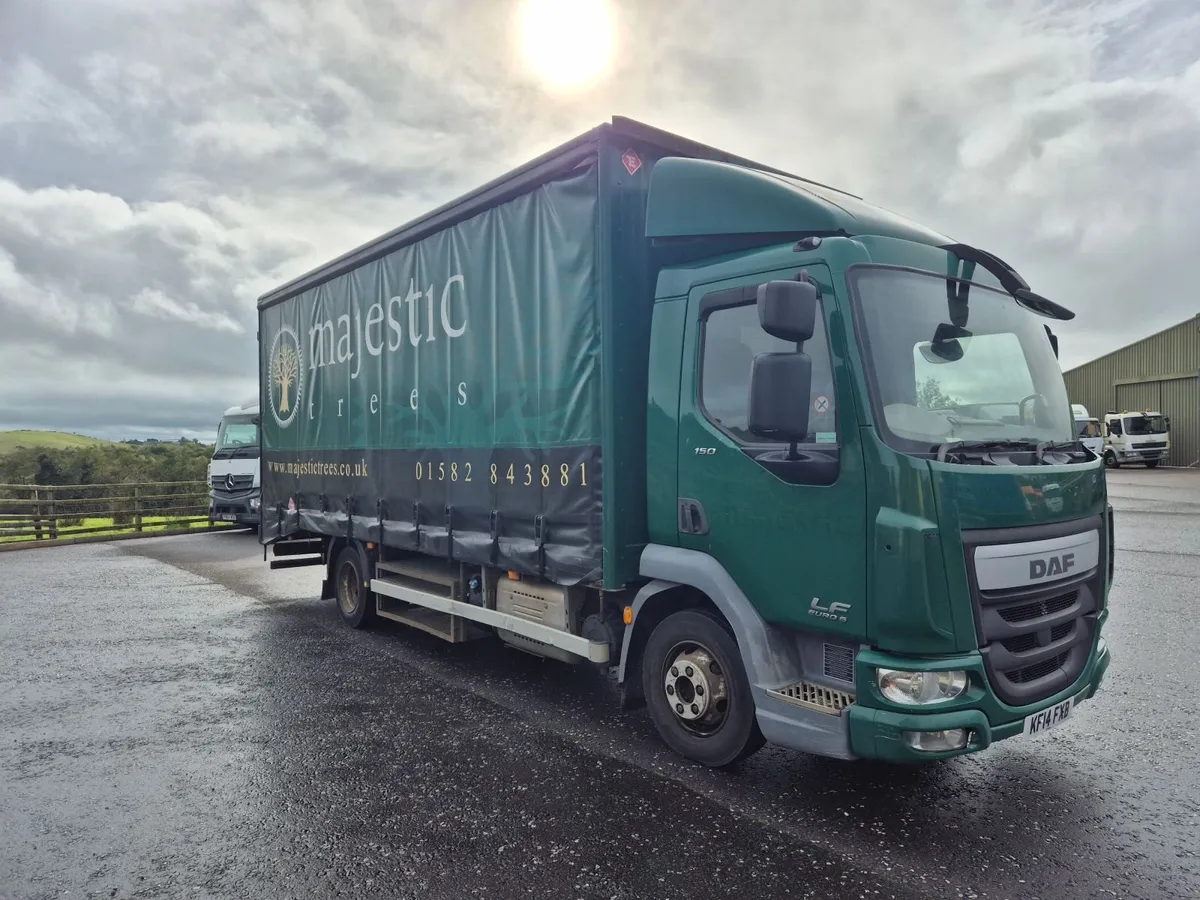 Daf 7.5ton Covered Beavertail - Image 2
