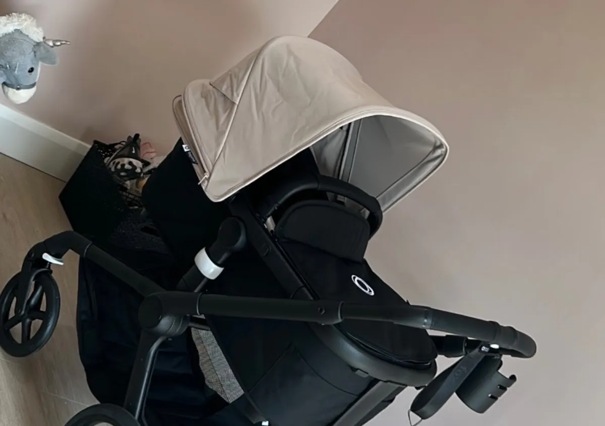 Pram - Image 1