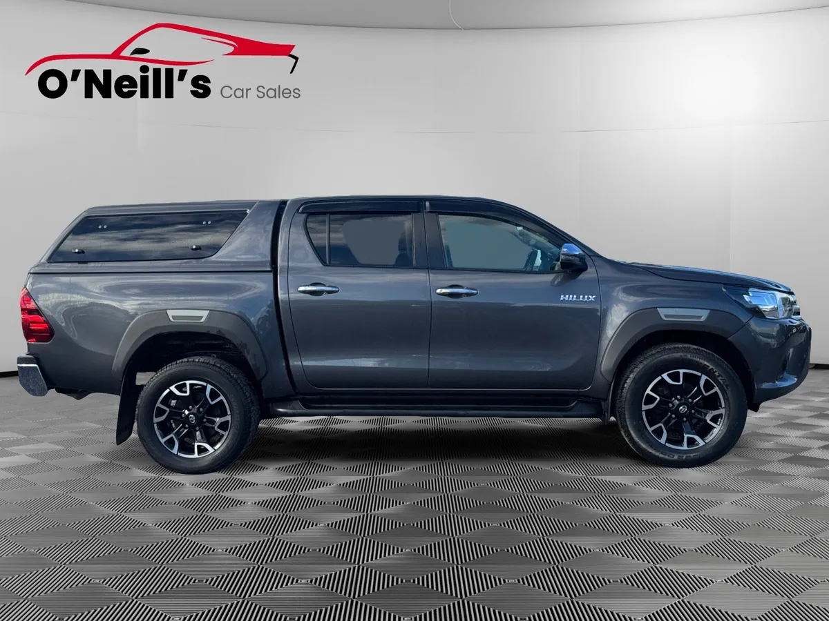 Toyota Hilux 2020 DOUBLE CAB SR5 4DR #495 - Image 4