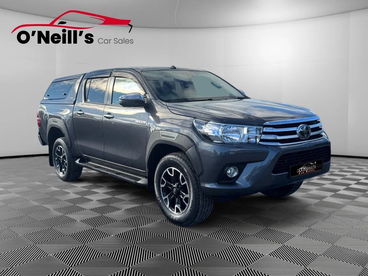 Toyota Hilux 2020 DOUBLE CAB SR5 4DR #495 - Image 2