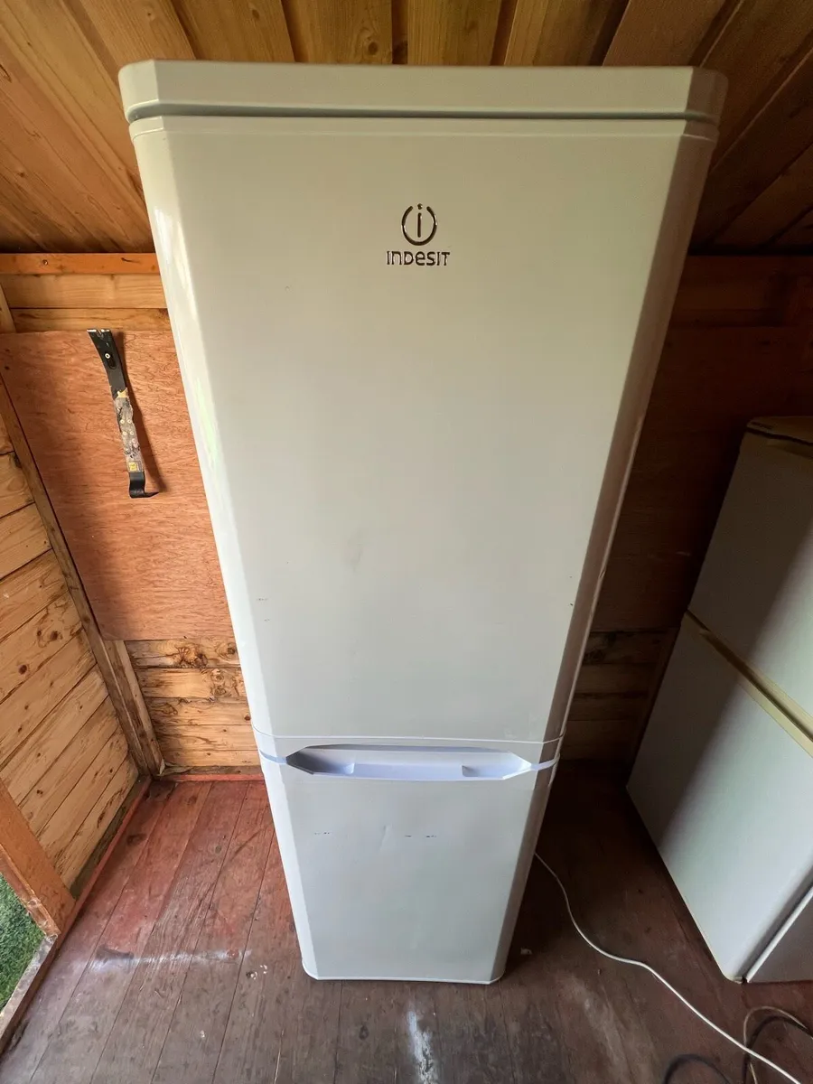 Fridge freezer - Image 1