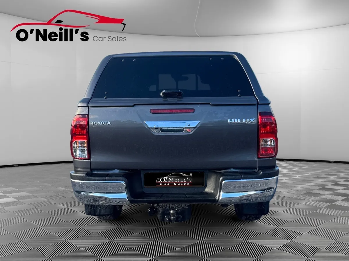 Toyota Hilux 2020 DOUBLE CAB SR5 4DR #495 - Image 3