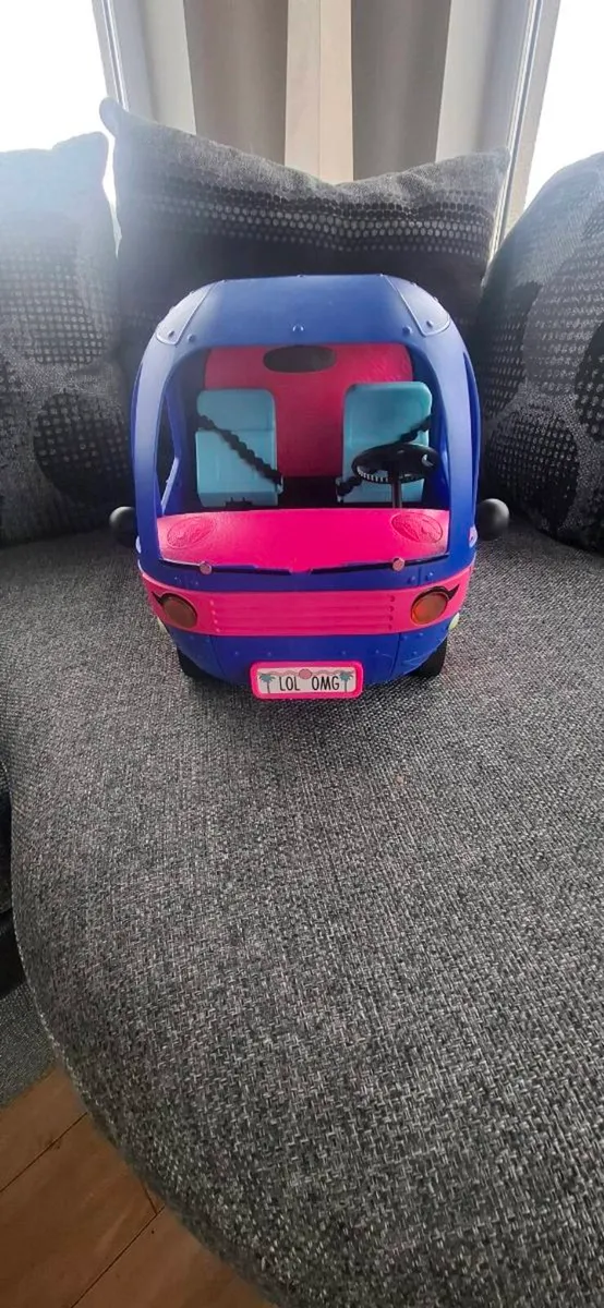 Lol blue camper van - Image 2