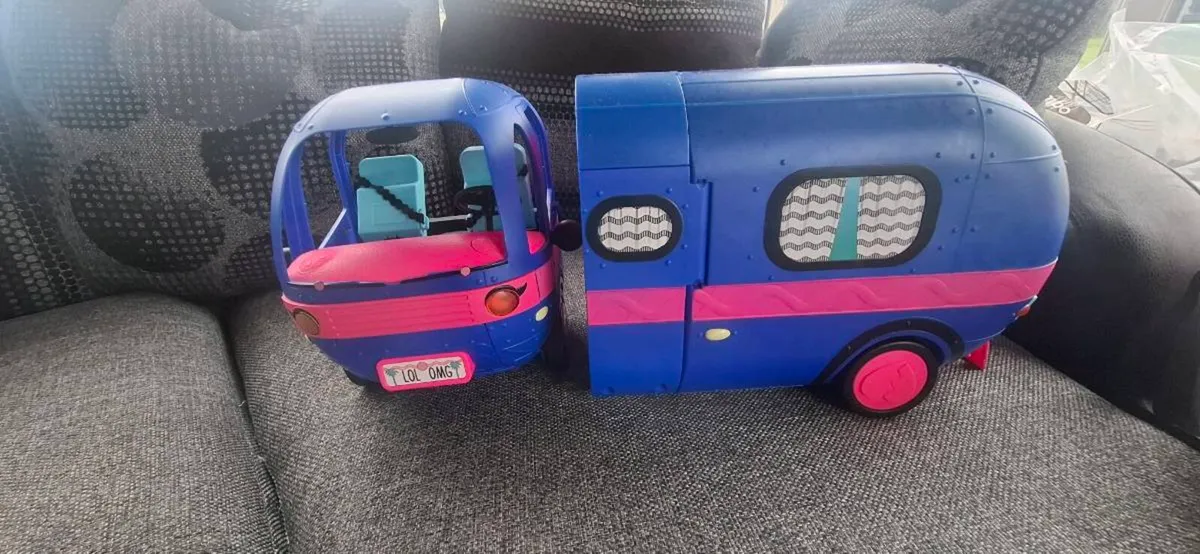 Lol blue camper van - Image 4