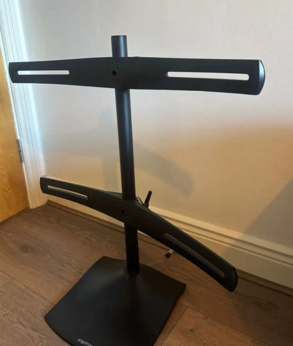 Quad Monitor Stand - Ergotron - Image 3