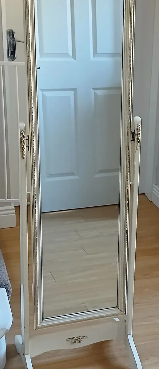 Floor Standing Cheval Mirror - Image 1