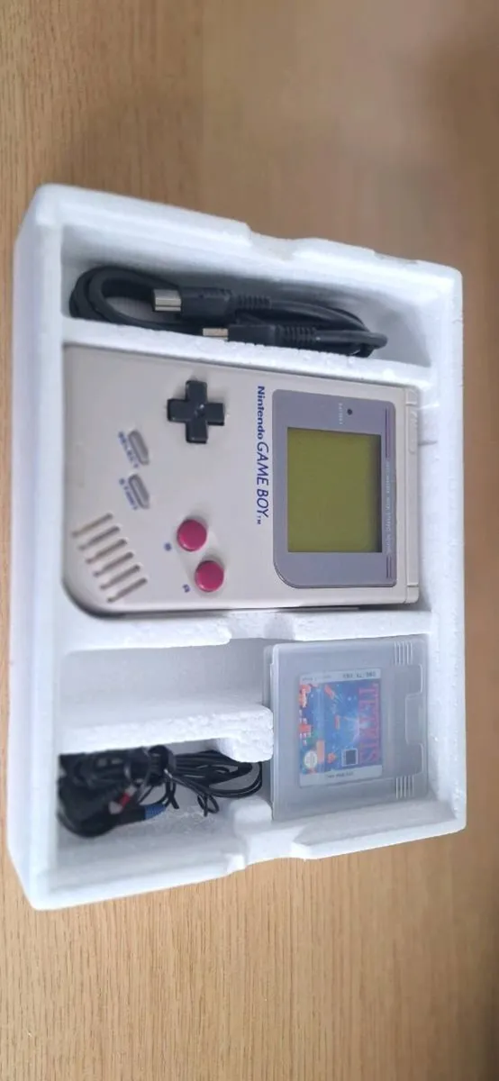 Original Nintendo Game Boy - Image 4