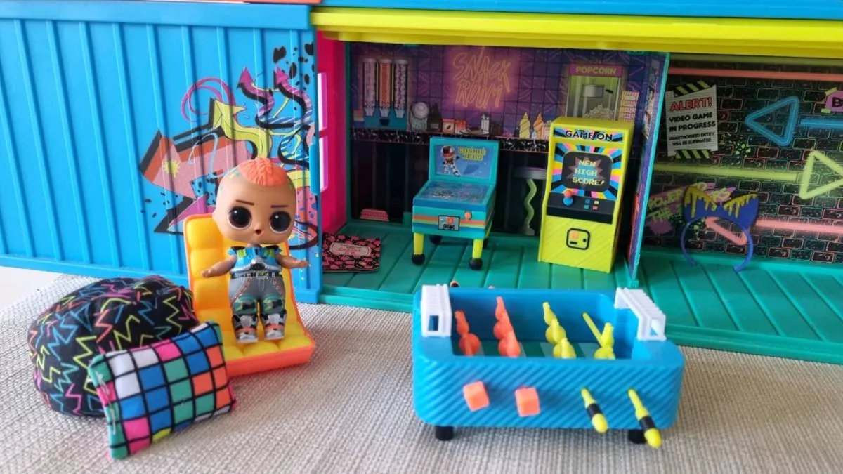 LOL Surprise clubhouse playset - Image 4