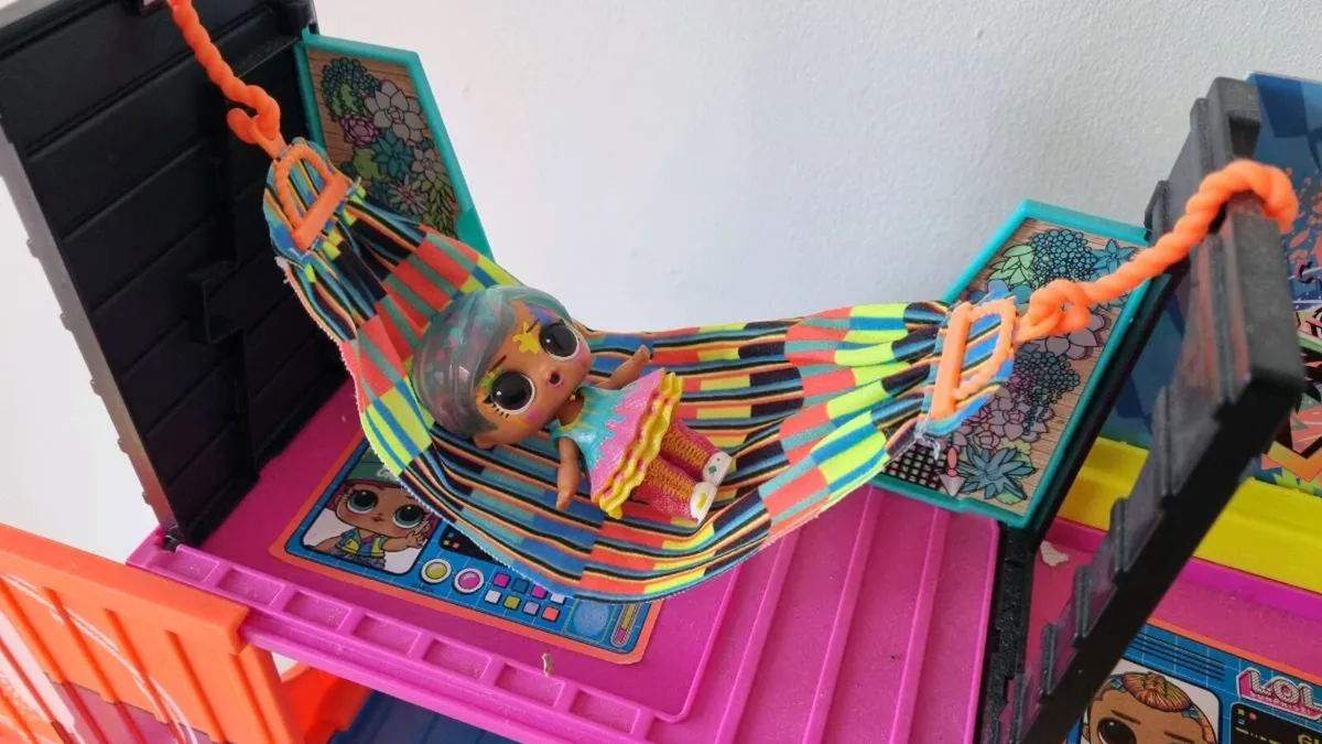 LOL Surprise clubhouse playset - Image 2