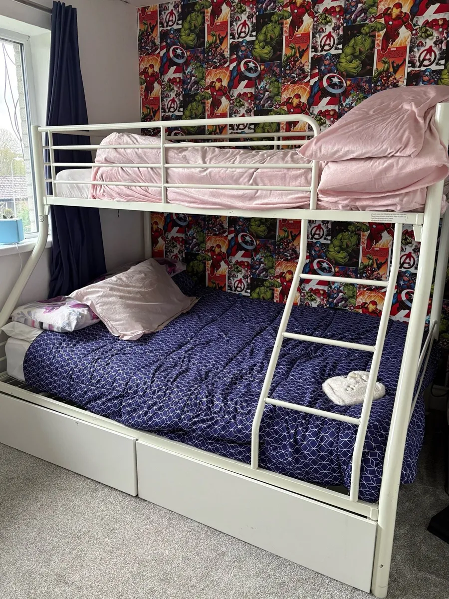 Bunk Bed - Double bottom bunk, Single top bunk