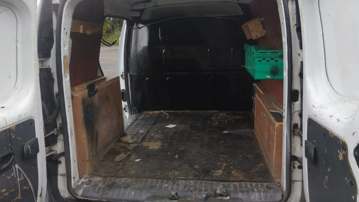 Renault Kangoo. New DOE.  Full Leather Interior. - Image 2