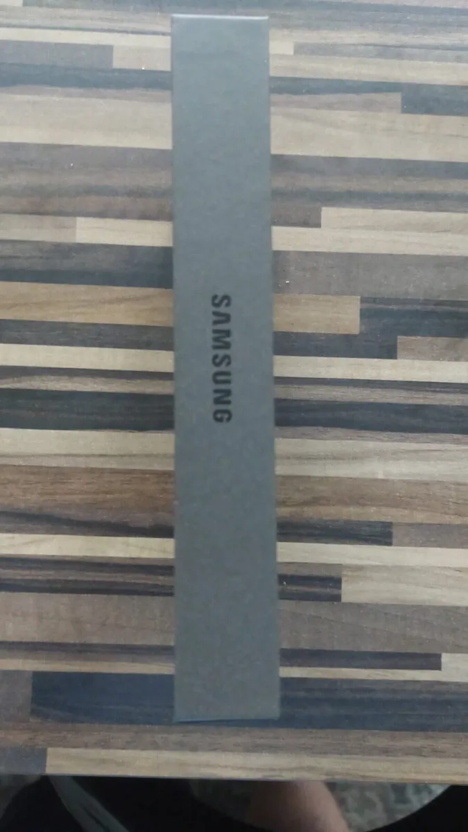 New Samsung Galaxy S26 FE 128GB Graphite - Three - Image 2