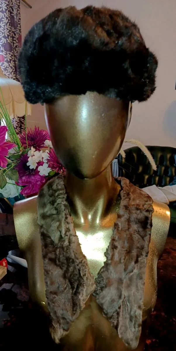 Real fur hat and collar