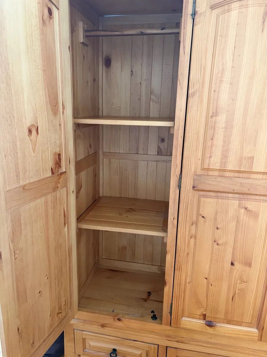 Wardrobe - Image 2