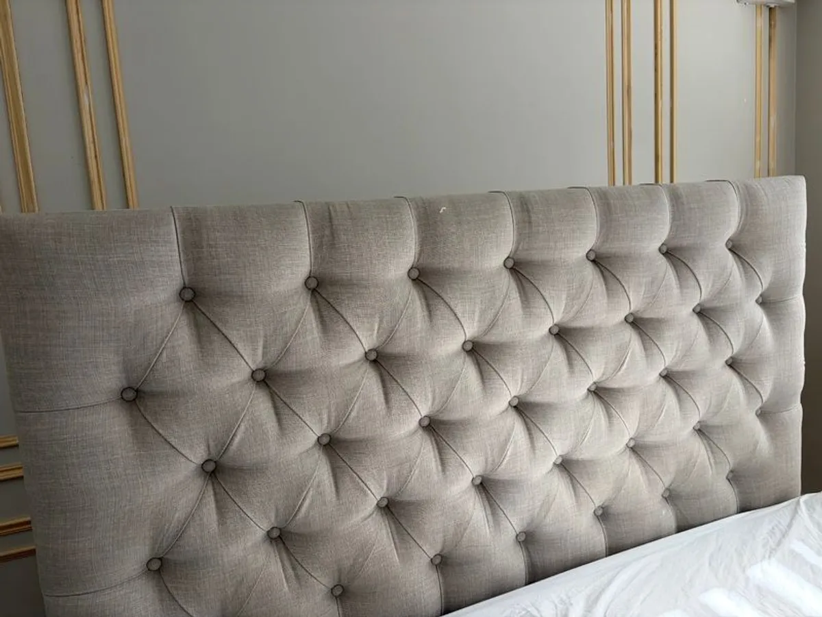 5ft headboard and base and lockers - Image 2