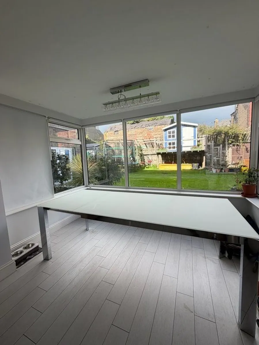 Calligaris Extending Glass Dining Table - Image 4
