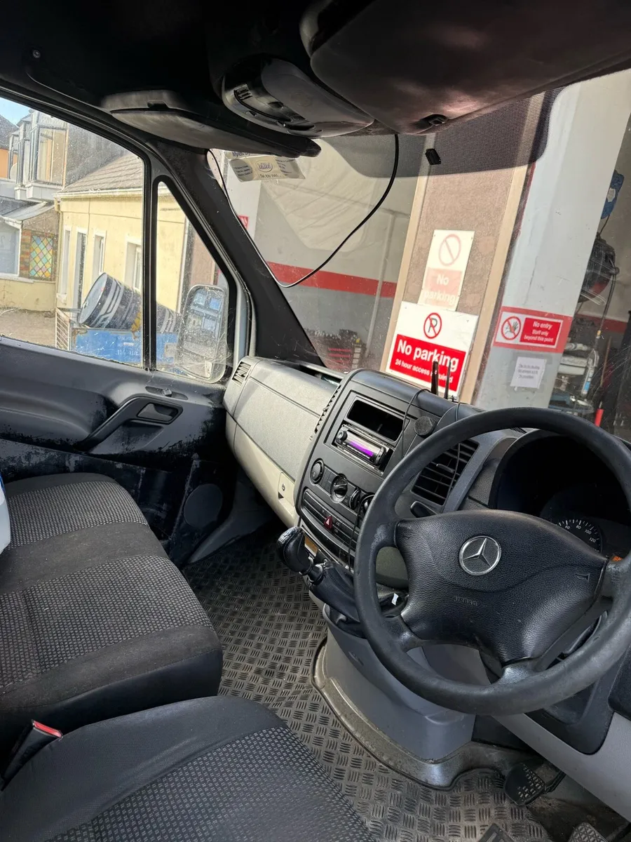 Mercedes Sprinter - Image 3