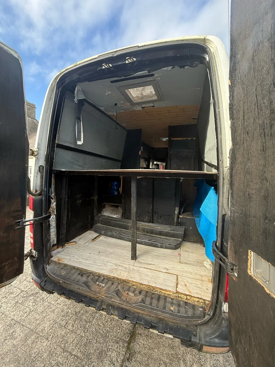 Mercedes Sprinter - Image 4