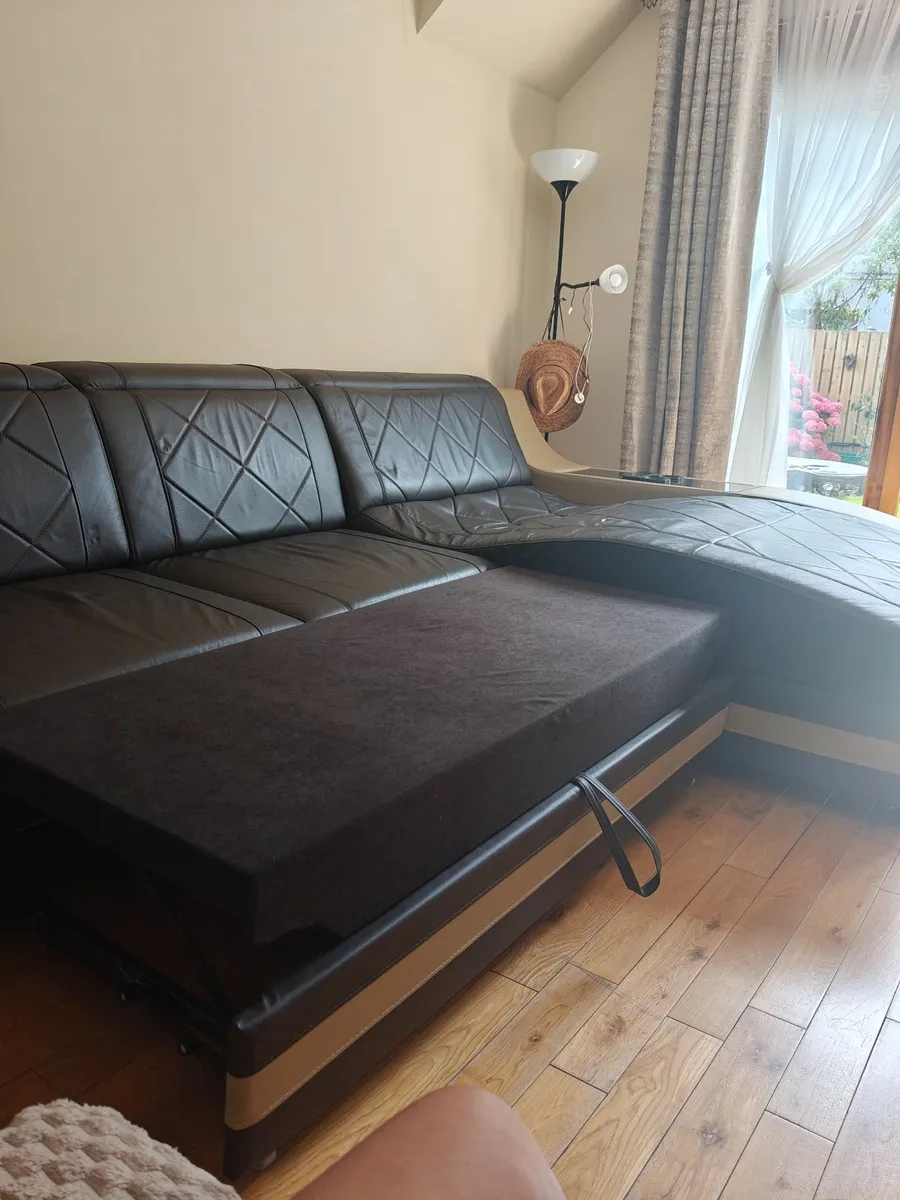 Leather sofa bed - Image 2