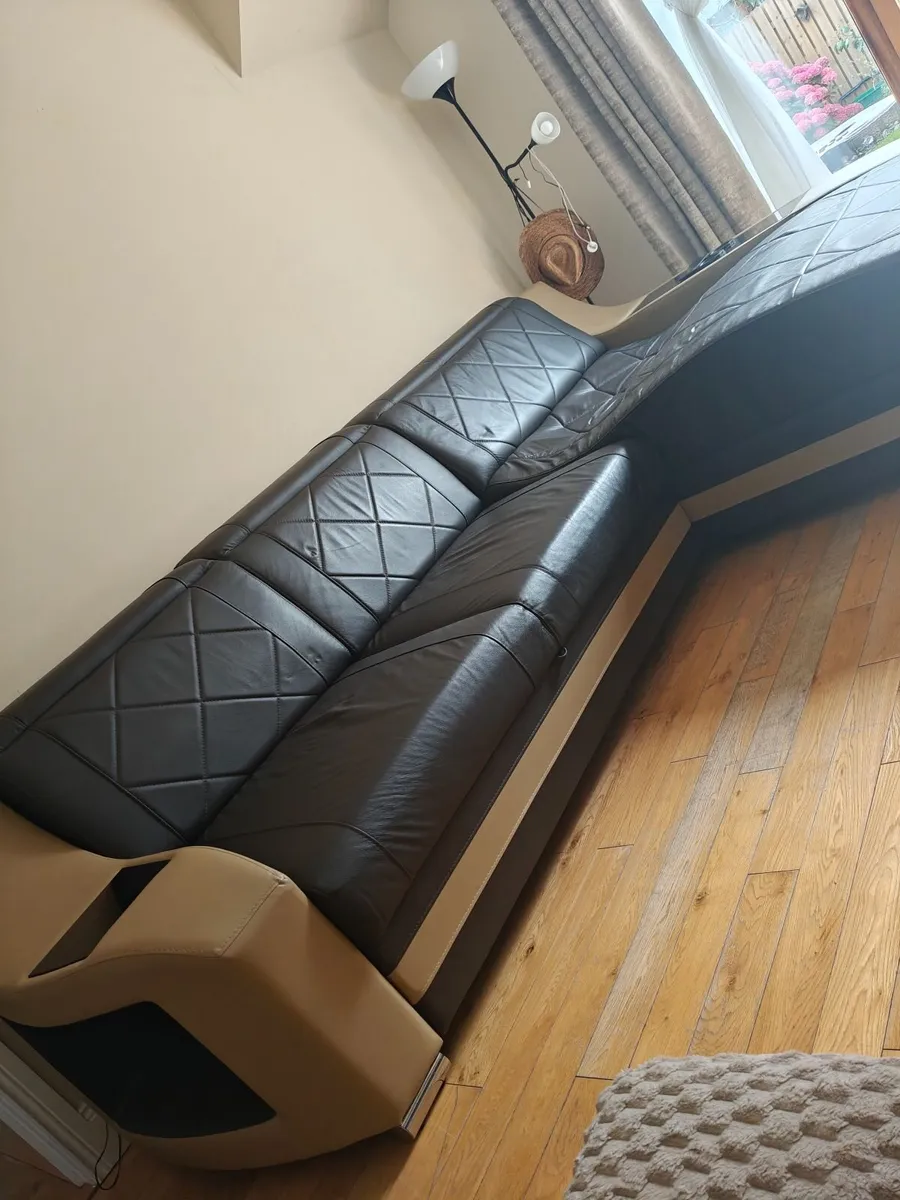 Leather sofa bed - Image 1