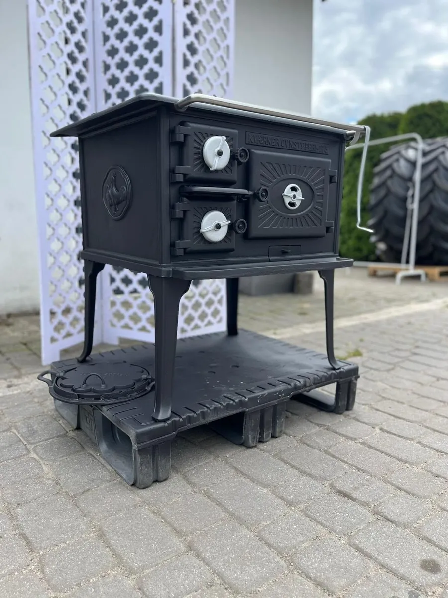 Cast Iron Stove - Image 1
