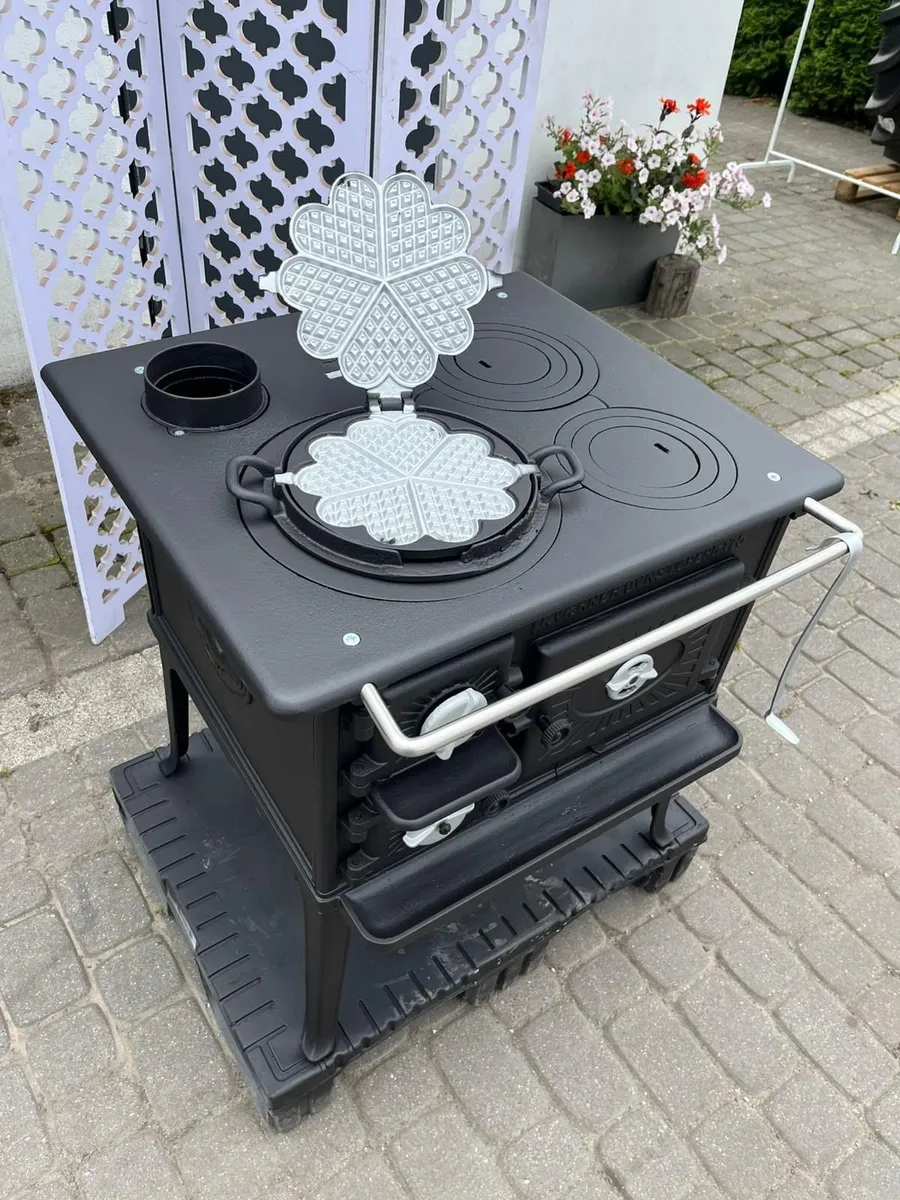 Cast Iron Stove - Image 3
