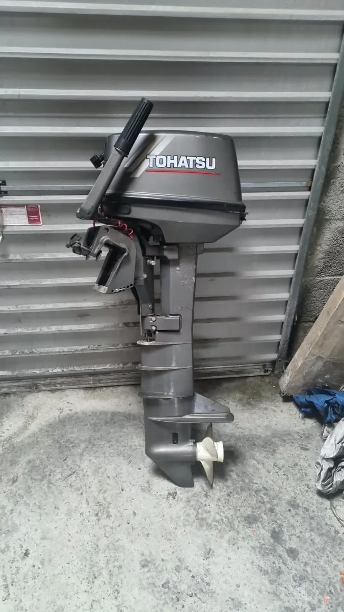 Outboard Engine 8 horsepower - Image 1