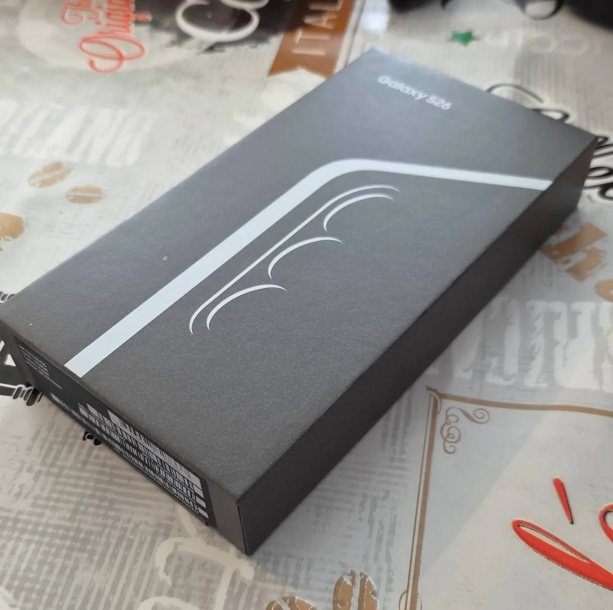Samsung galaxy s26 ( Brand new ) - Image 4