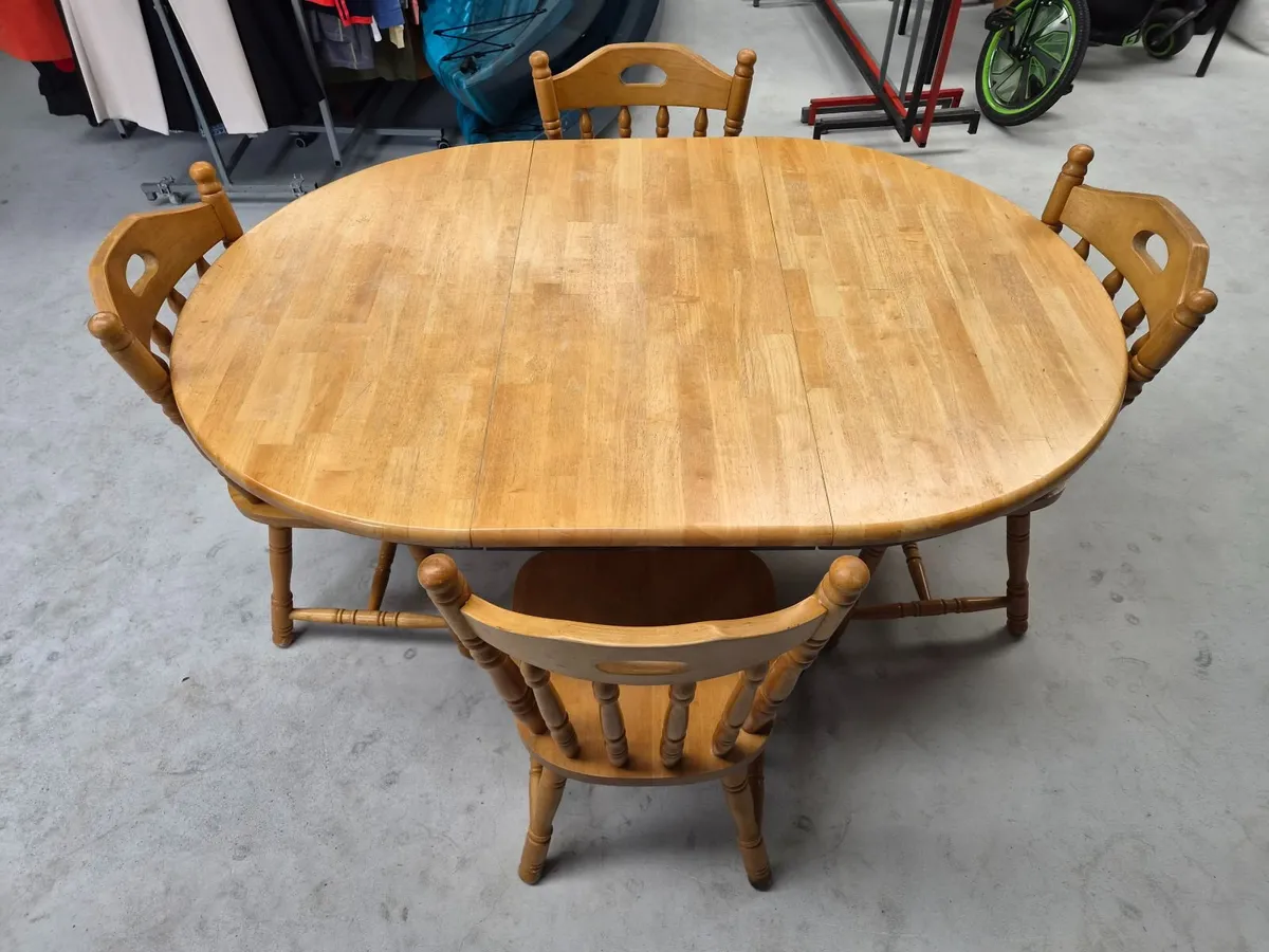 Table and Chairs - Image 3