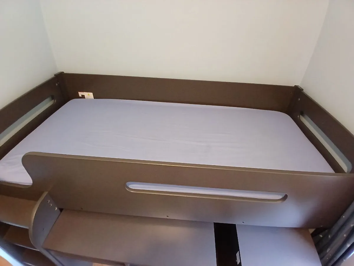 Bedroom furniture - Image 3