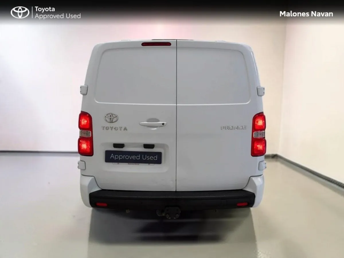 Toyota Proace 2.0 140HP GX LWB €17,845 Plus Vat €2 - Image 4