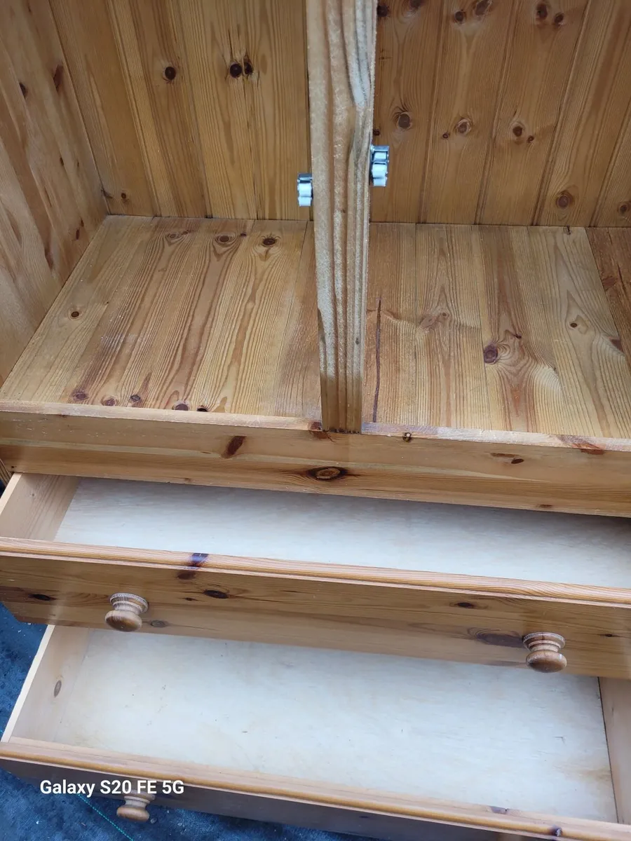 Wardrobe - Image 4